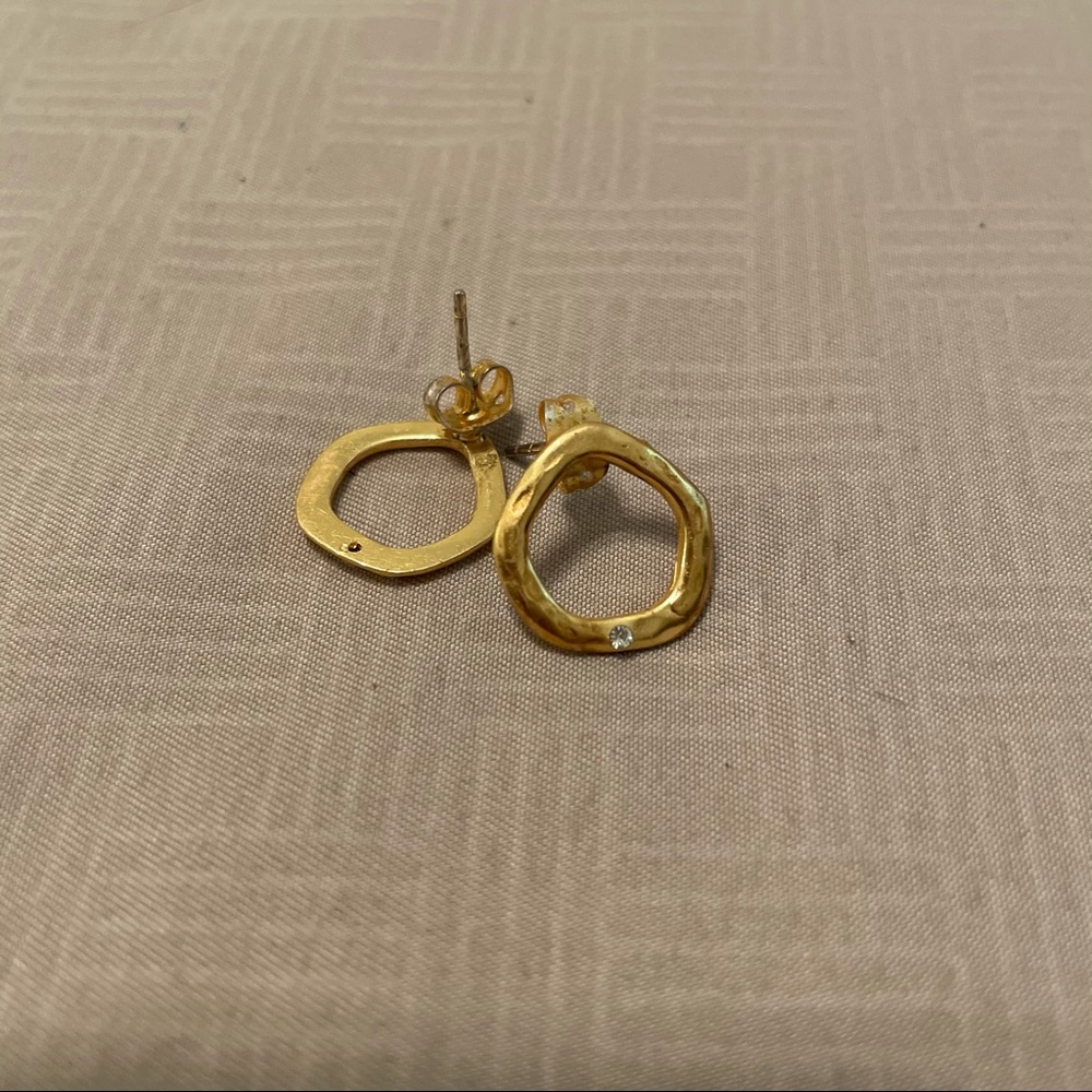 Gold circle earrings